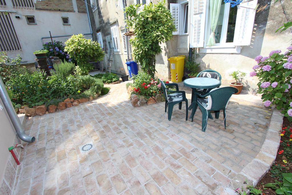 Apartments Santin Rovinj Exterior photo